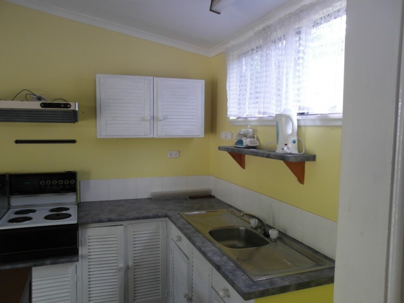 31 Veivers Rd, Palm Cove QLD 4879