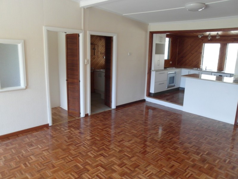 31 Veivers Rd, Palm Cove QLD 4879