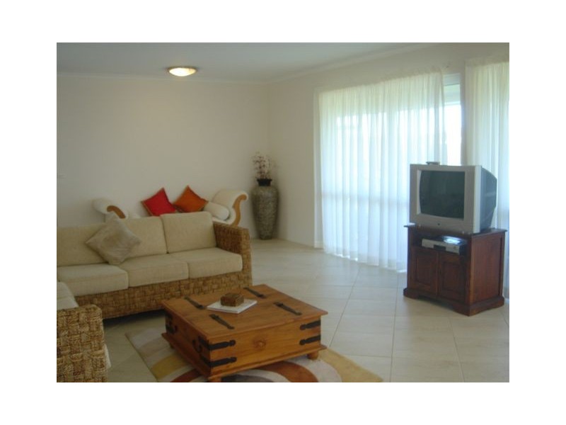 422 Coral Coast Drive, Palm Cove QLD 4879