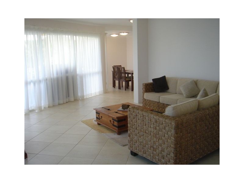 422 Coral Coast Drive, Palm Cove QLD 4879