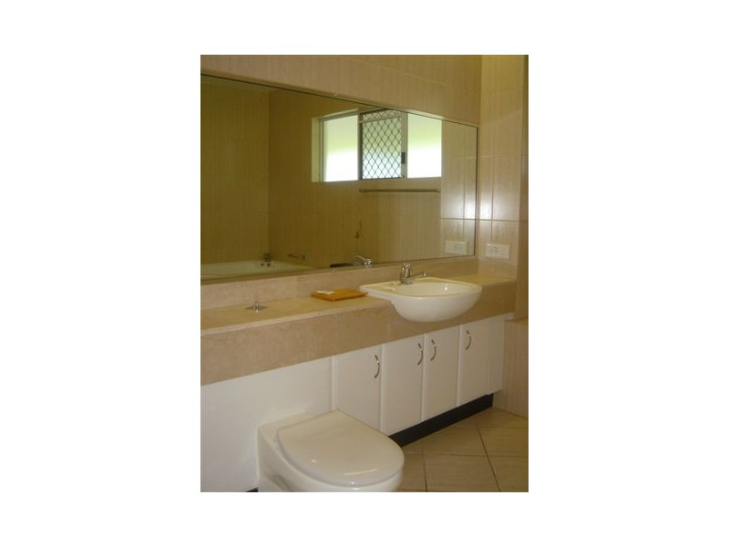 422 Coral Coast Drive, Palm Cove QLD 4879