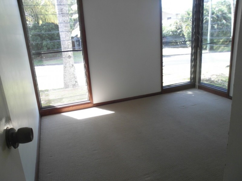 33 Thais St, Palm Cove QLD 4879