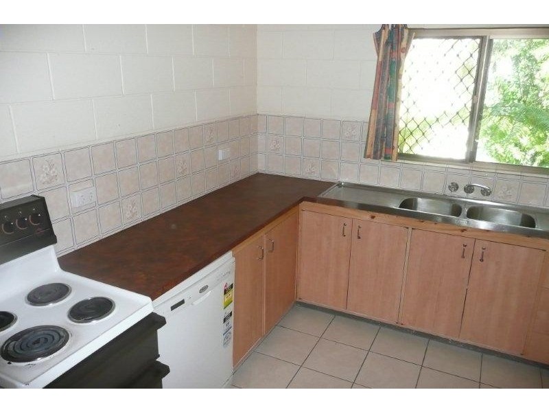 15 Buchan St, Palm Cove QLD 4879