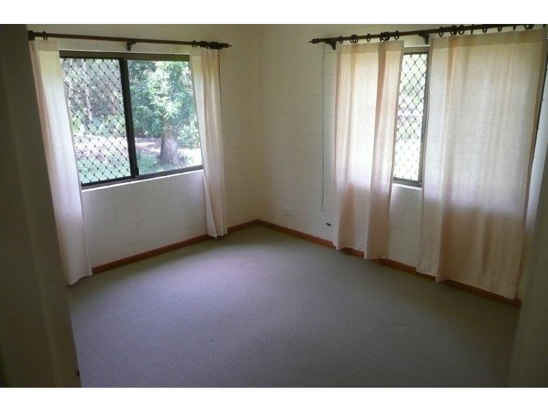 15 Buchan St, Palm Cove QLD 4879