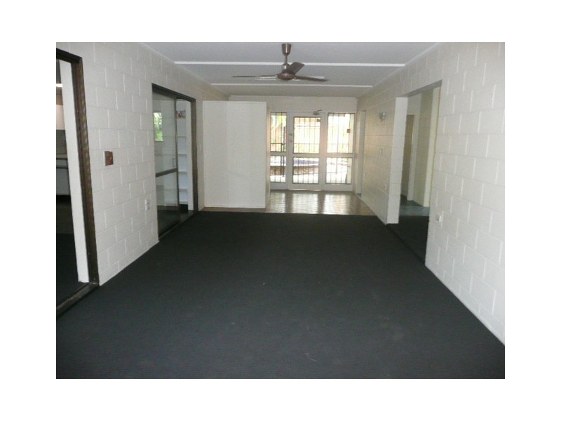 53 Terebra St, Palm Cove QLD 4879