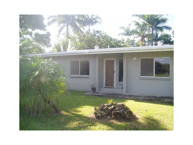 6 Kokoda Street, Trinity Beach QLD 4879