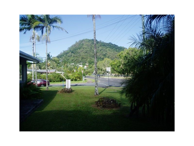 6 Kokoda Street, Trinity Beach QLD 4879