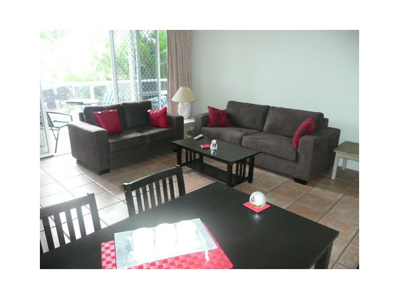 411 White Cowrie Coral Coast Drive, Palm Cove QLD 4879