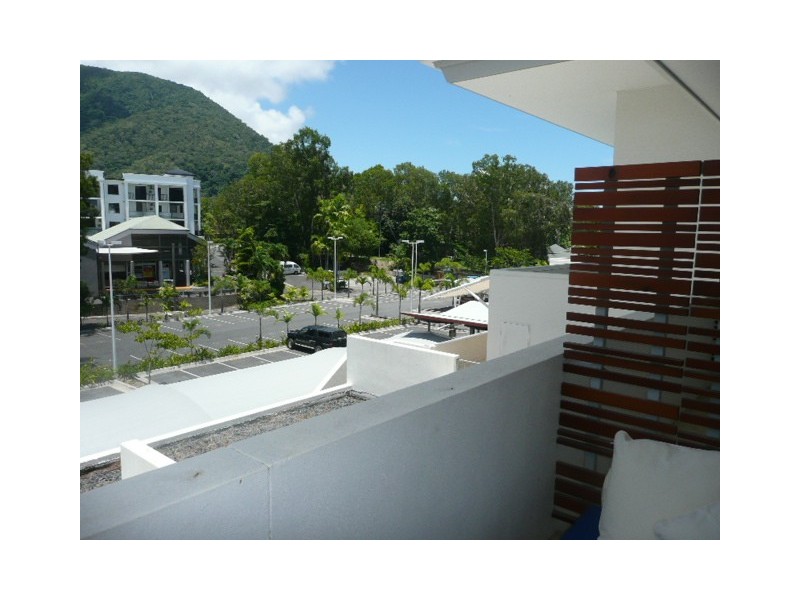1 Williams Esp, Palm Cove QLD 4879