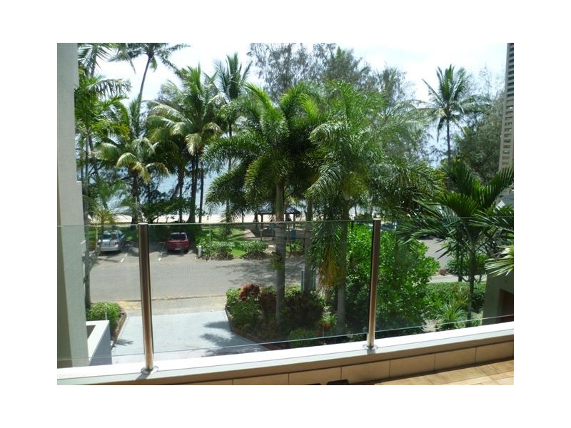 Palm Cove QLD 4879