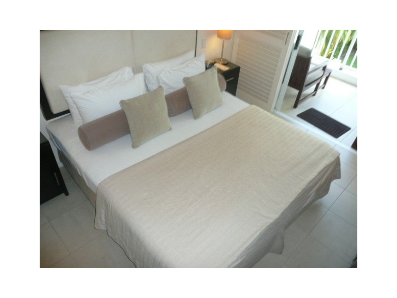 3421/22 The Beach Club, Palm Cove QLD 4879