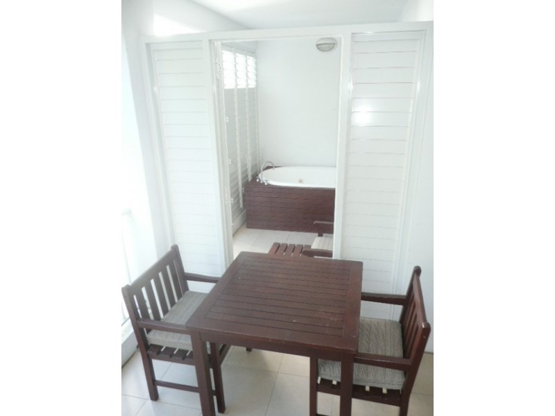 3421/22 The Beach Club, Palm Cove QLD 4879