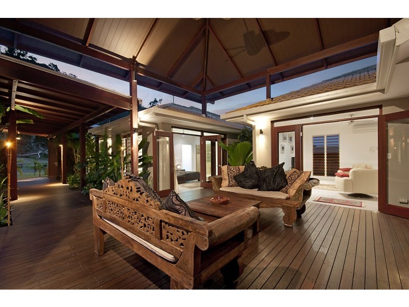 Palm Cove QLD 4879