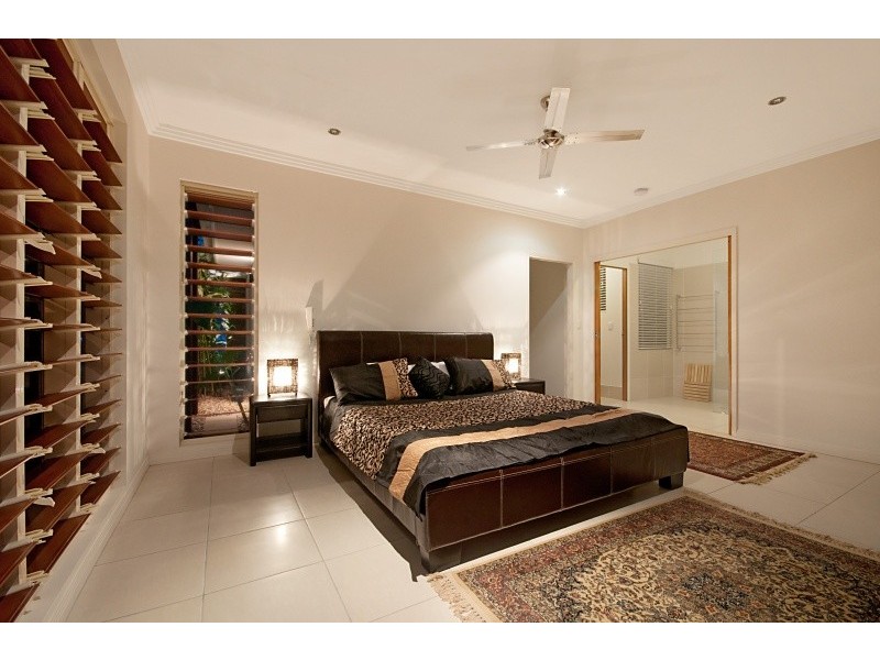 Palm Cove QLD 4879