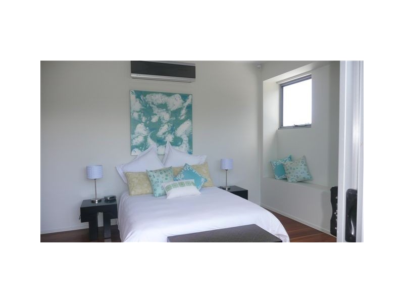 4 Muller St, Palm Cove QLD 4879