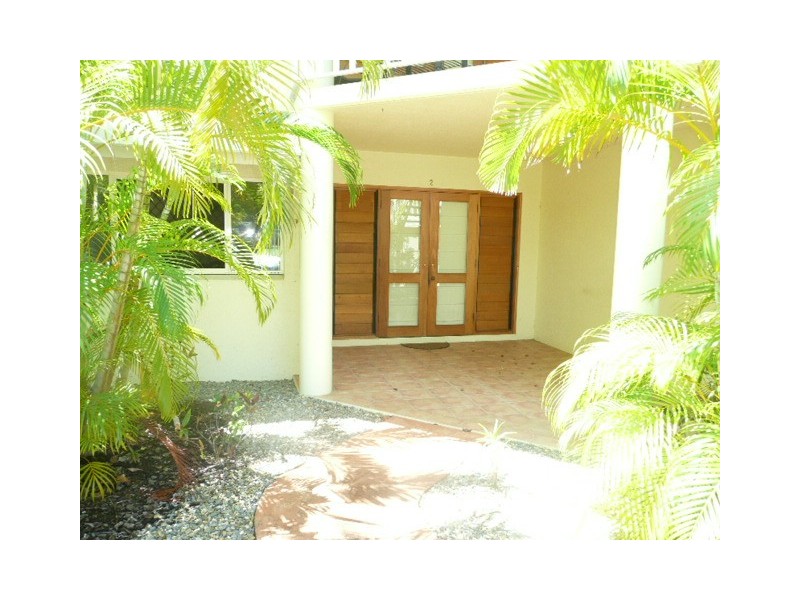 2/30 Oliva Street, Palm Cove QLD 4879