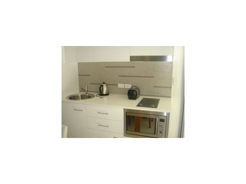 2107 Williams Esp, Palm Cove QLD 4879