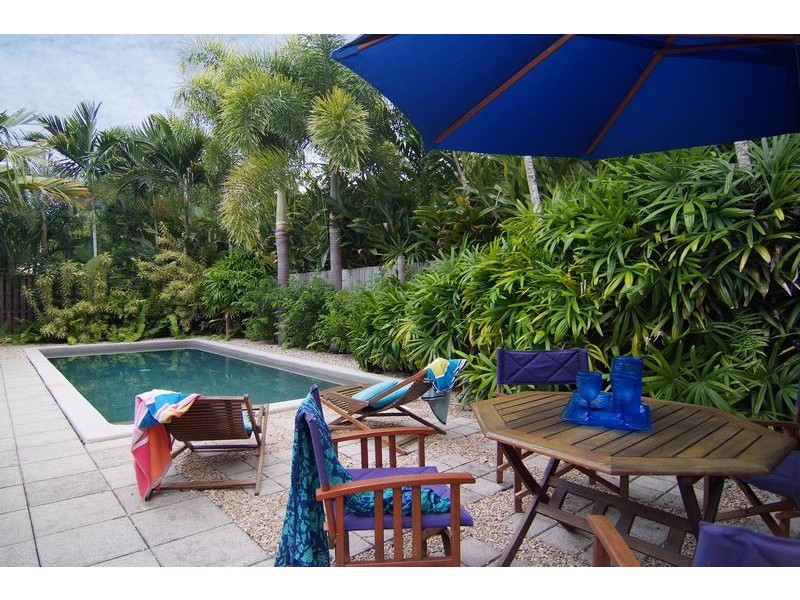 24/75 Cedar Rd, Palm Cove QLD 4879