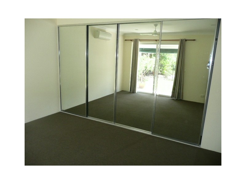 21 Thais St, Palm Cove QLD 4879