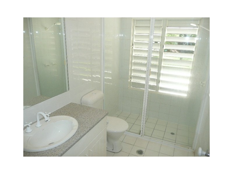 21 Thais St, Palm Cove QLD 4879