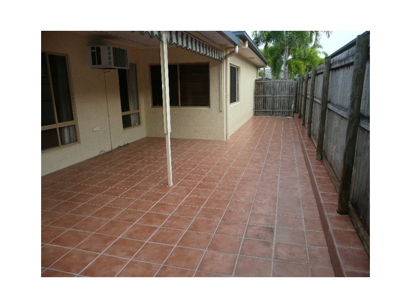 84 Nova St, Kewarra Beach QLD 4879