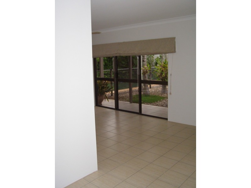 43 Terebra Street, Palm Cove QLD 4879