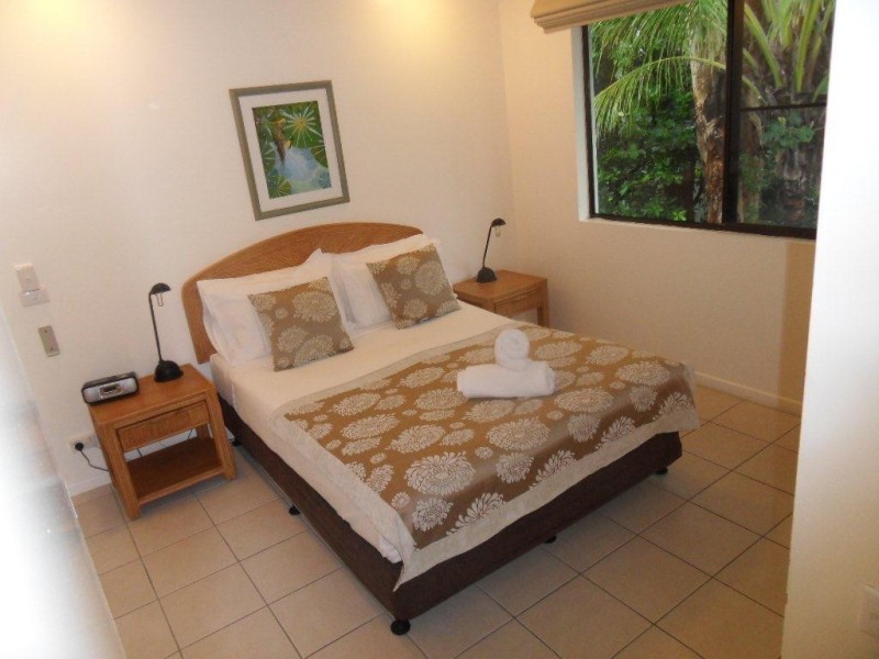 8/85-93 Williams Esplande, Palm Cove QLD 4879