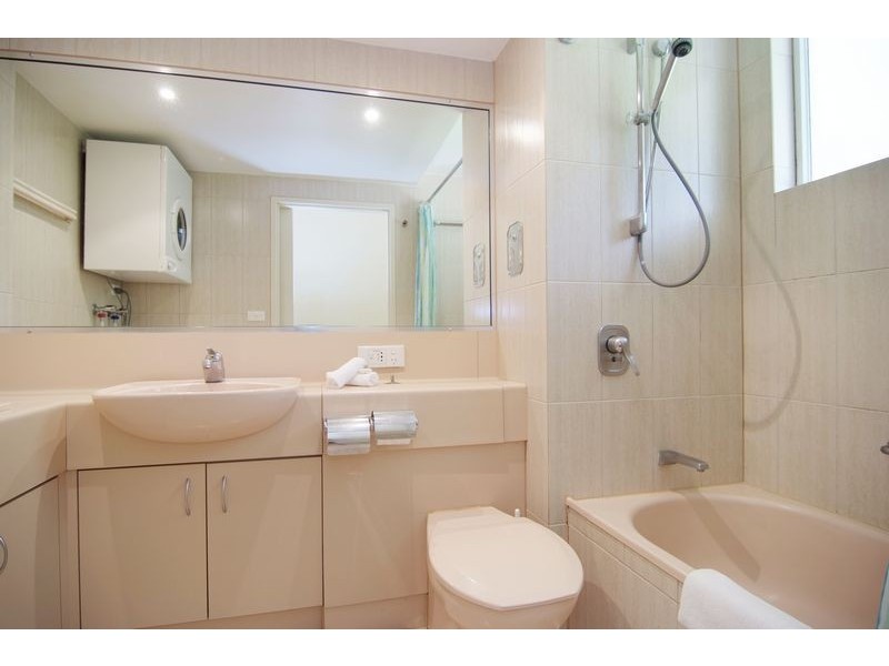 204 Spindle Coral Coast Drive, Palm Cove QLD 4879