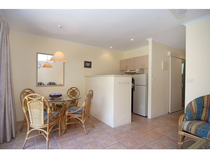 204 Spindle Coral Coast Drive, Palm Cove QLD 4879