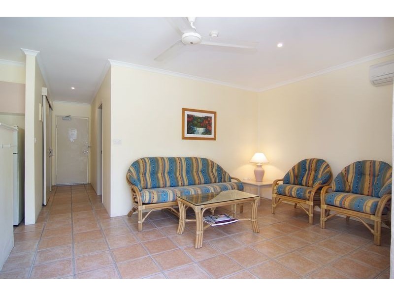 204 Spindle Coral Coast Drive, Palm Cove QLD 4879