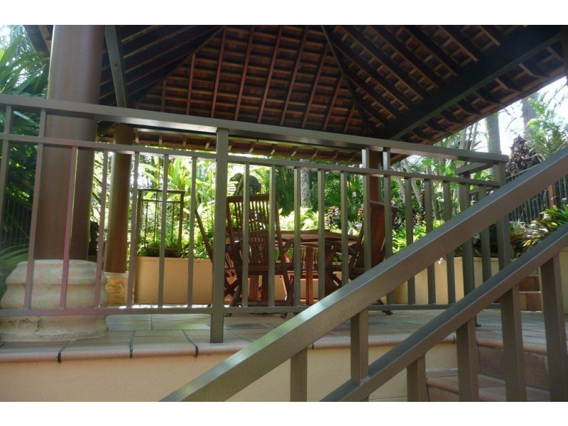 4/19 Colonel Cummings Drive, Palm Cove QLD 4879