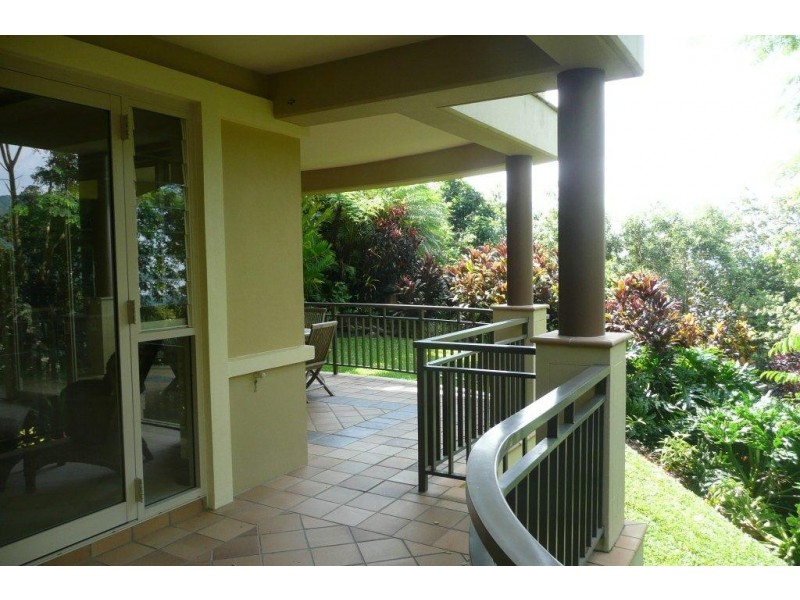 4/19 Colonel Cummings Drive, Palm Cove QLD 4879