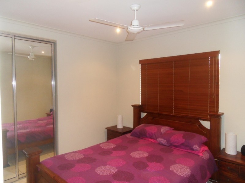 95 Cedar Road, Palm Cove QLD 4879