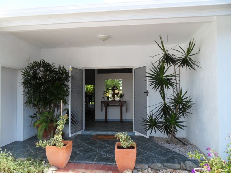 10 Parkinson Avenue, Kewarra Beach QLD 4879
