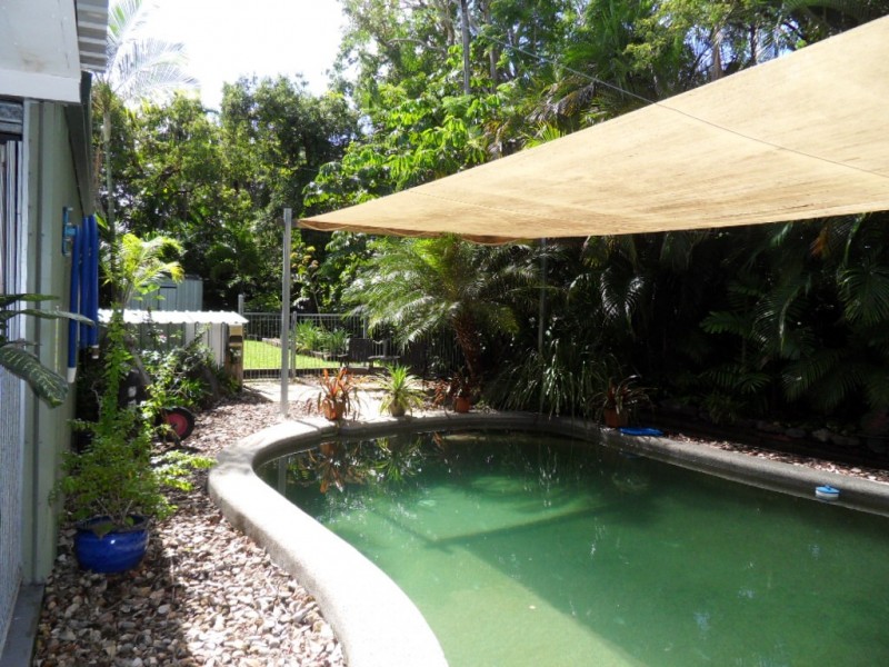 2/32 Anderson Street, Trinity Beach QLD 4879