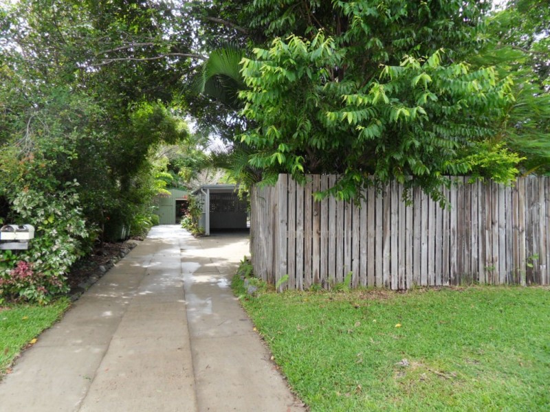 2/32 Anderson Street, Trinity Beach QLD 4879