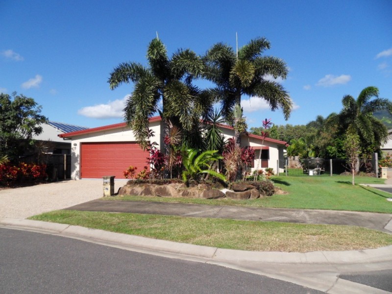 30 Moojeeba Way, Trinity Park QLD 4879