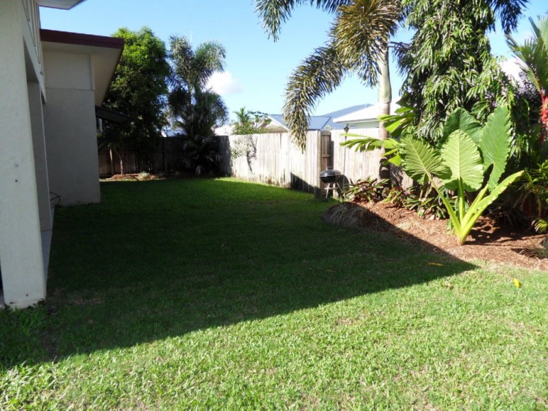 30 Moojeeba Way, Trinity Park QLD 4879