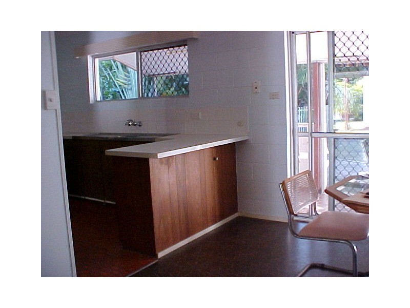 18 Amphora St, Palm Cove QLD 4879