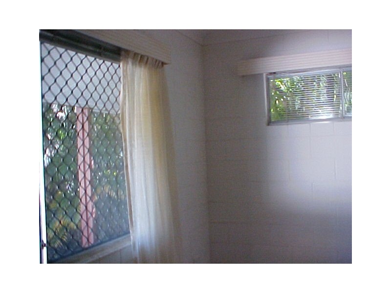 18 Amphora St, Palm Cove QLD 4879