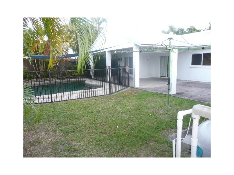 18 Whale Close, Kewarra Beach QLD 4879