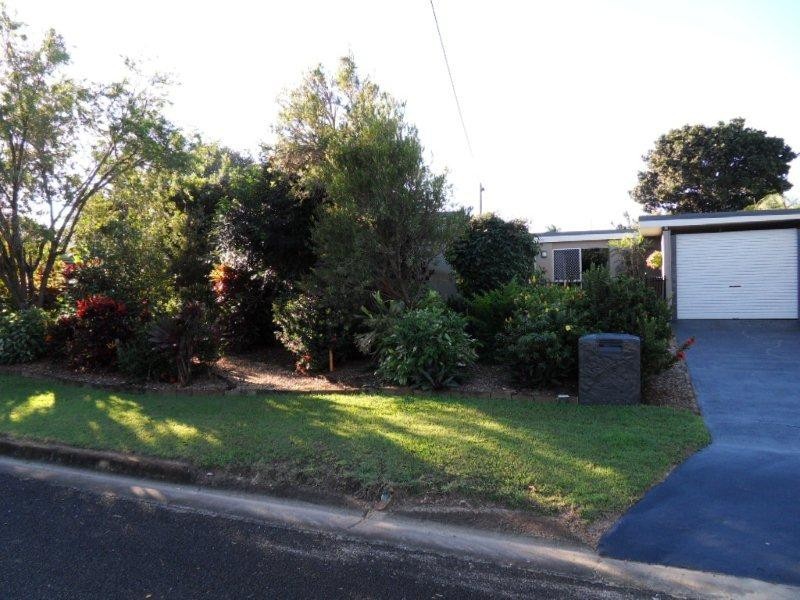 16 Walnut Street, Holloways Beach QLD 4878