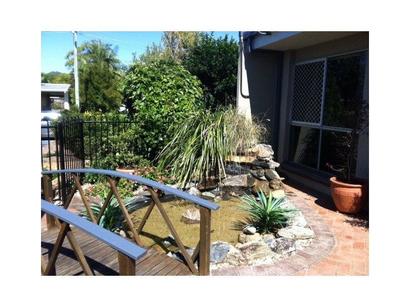 16 Walnut Street, Holloways Beach QLD 4878