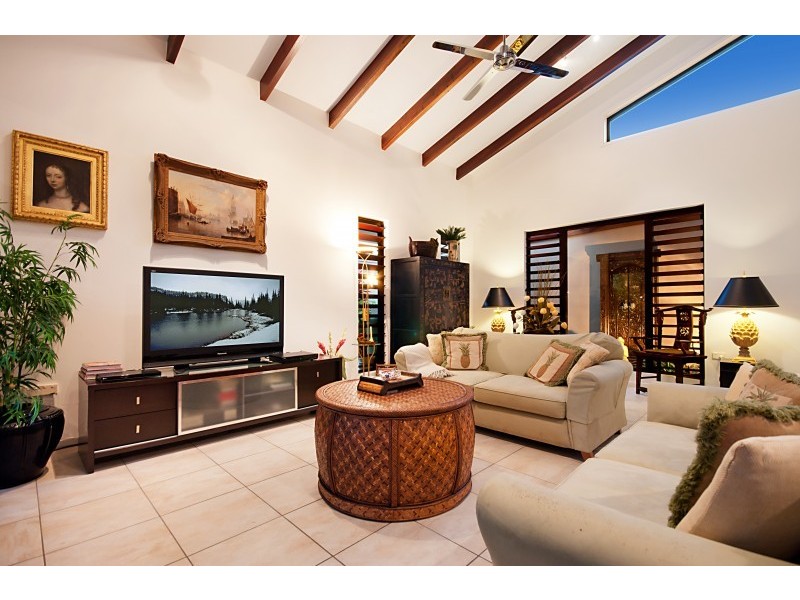 84 Cedar Road, Palm Cove QLD 4879