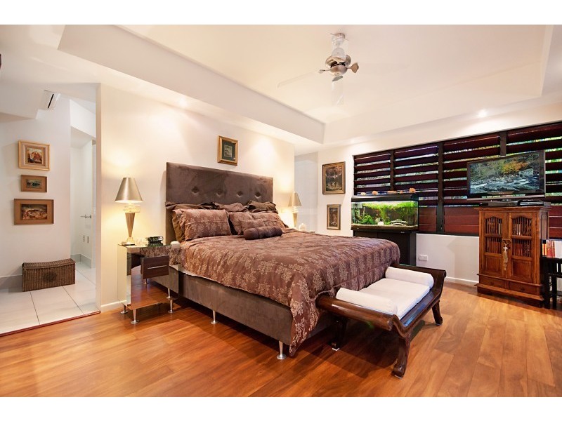 84 Cedar Road, Palm Cove QLD 4879