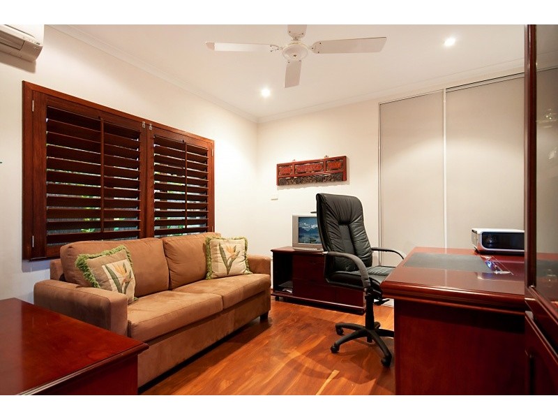 84 Cedar Road, Palm Cove QLD 4879
