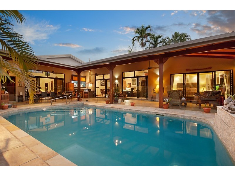 84 Cedar Road, Palm Cove QLD 4879