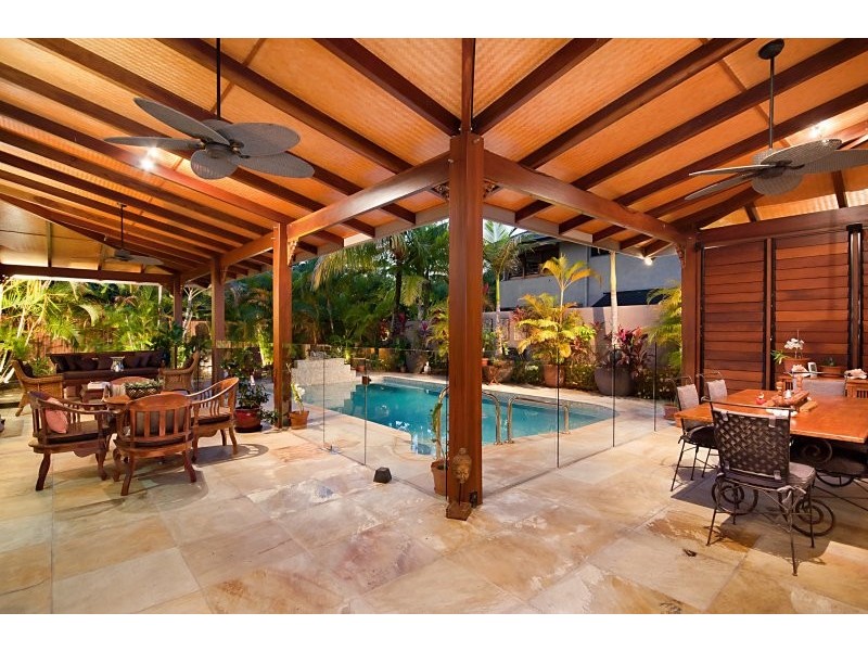 84 Cedar Road, Palm Cove QLD 4879