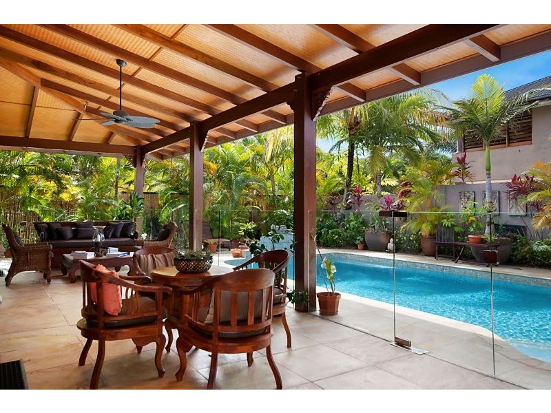 84 Cedar Road, Palm Cove QLD 4879
