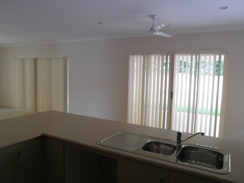 10 Hideaway Close, Palm Cove QLD 4879